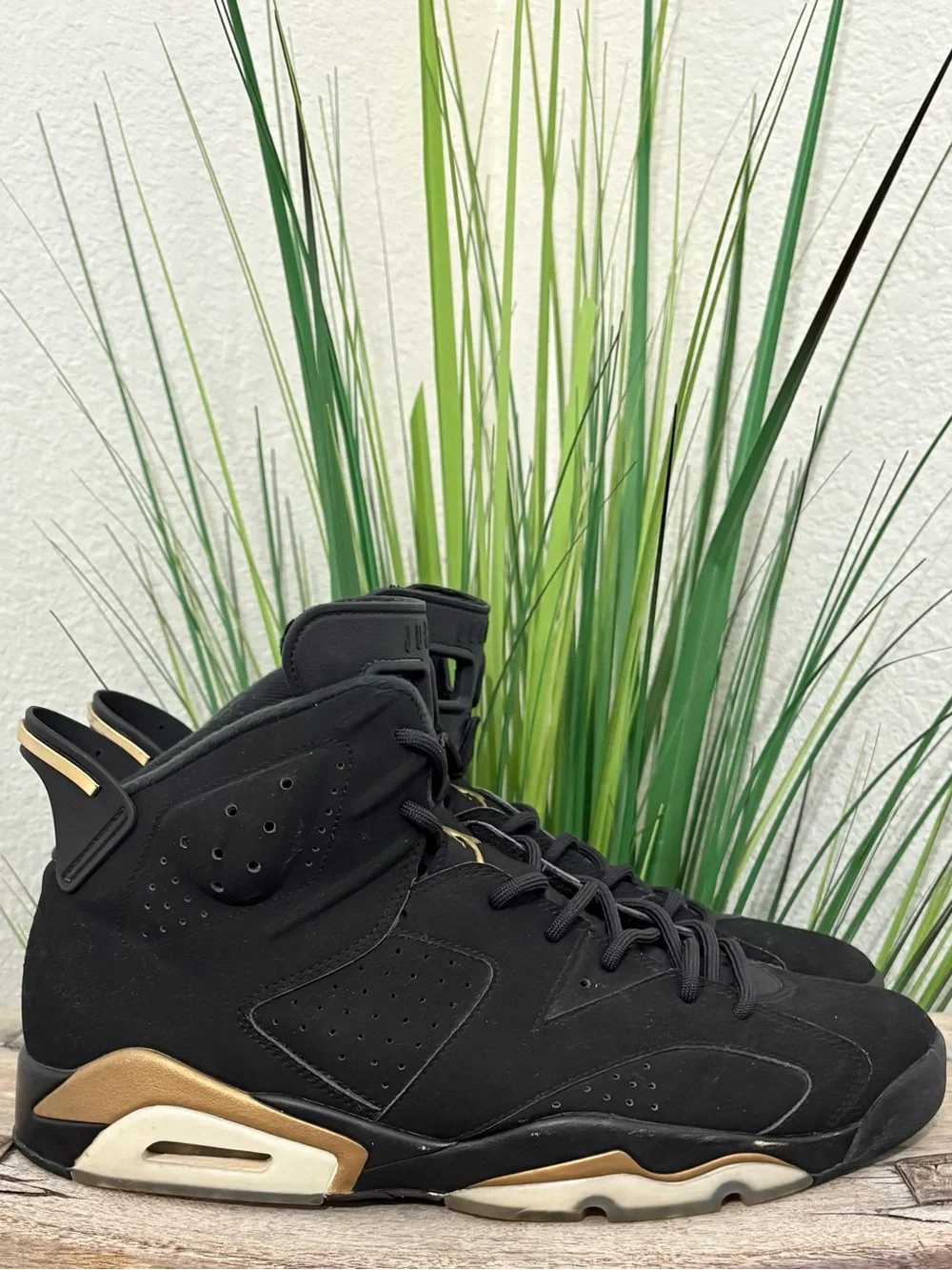 Air Jordan 6 Retro SE Defining Moments Sneakers